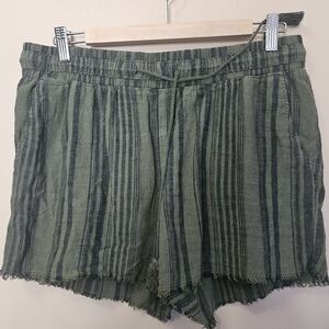 Time And True Women's Size M Green Striped Raw Hem Linen Blend Shorts